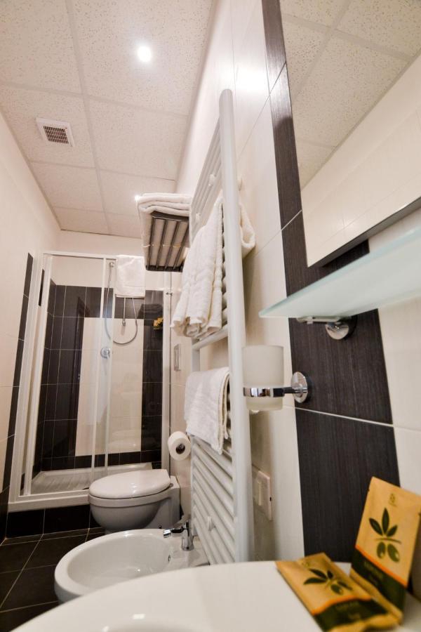 B&B Al Viale Foggia Bagian luar foto