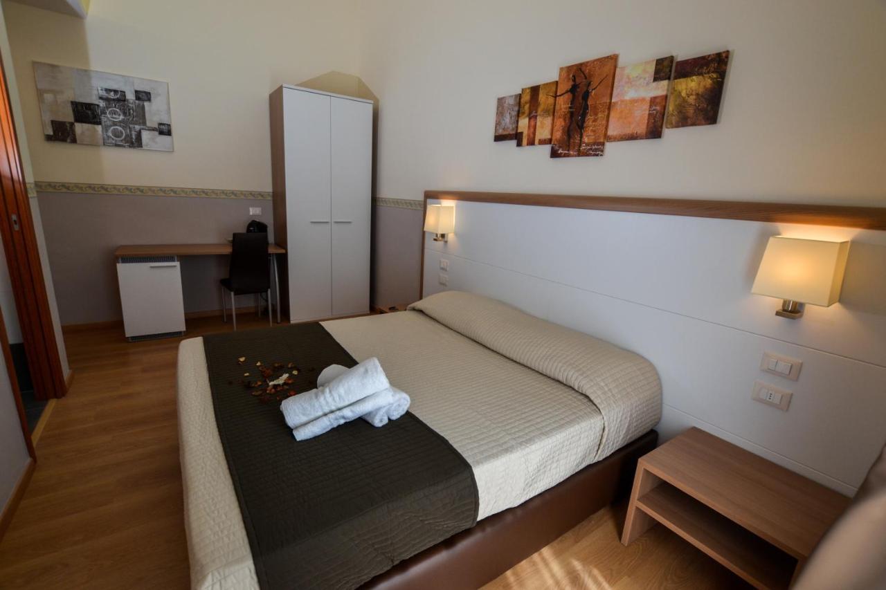 B&B Al Viale Foggia Bagian luar foto