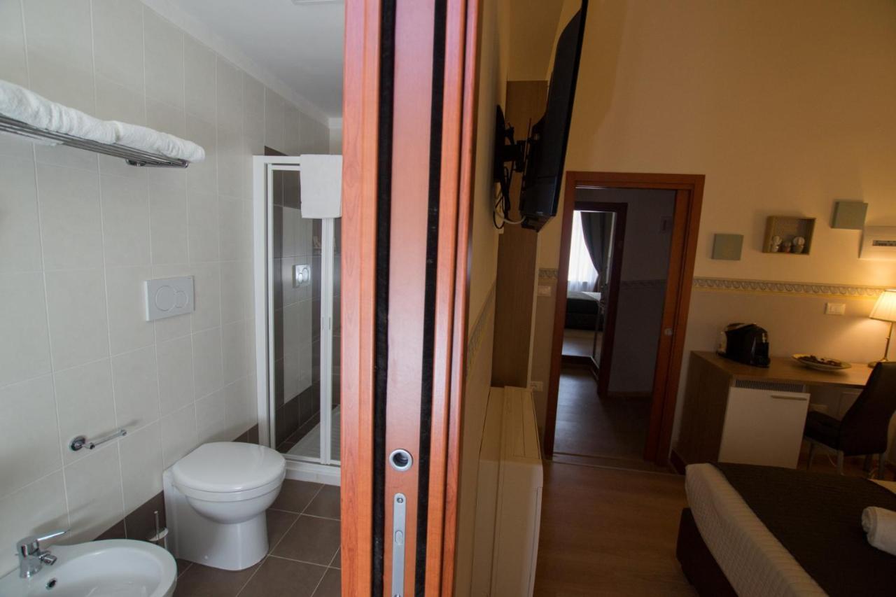 B&B Al Viale Foggia Bagian luar foto