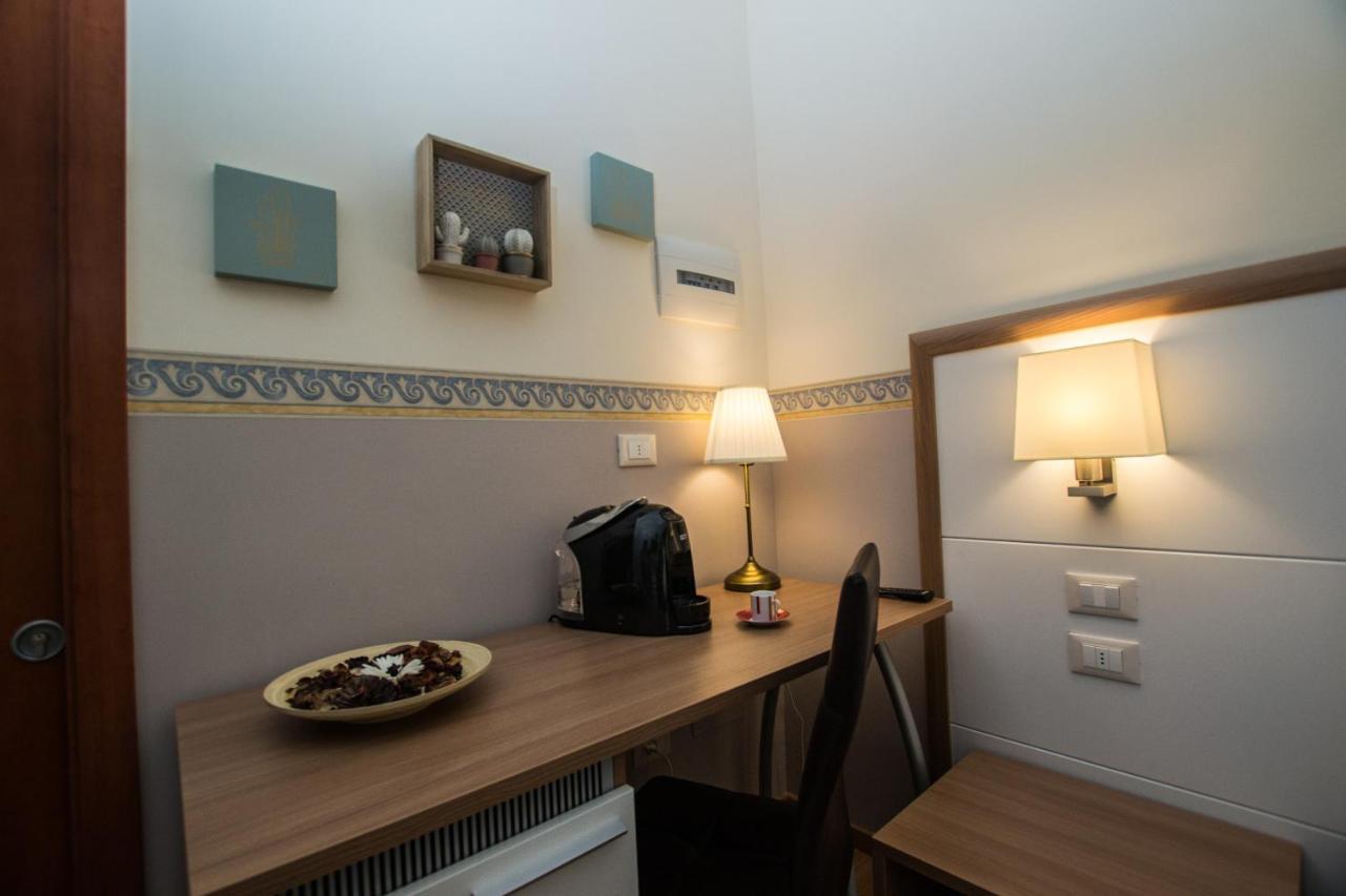 B&B Al Viale Foggia Bagian luar foto