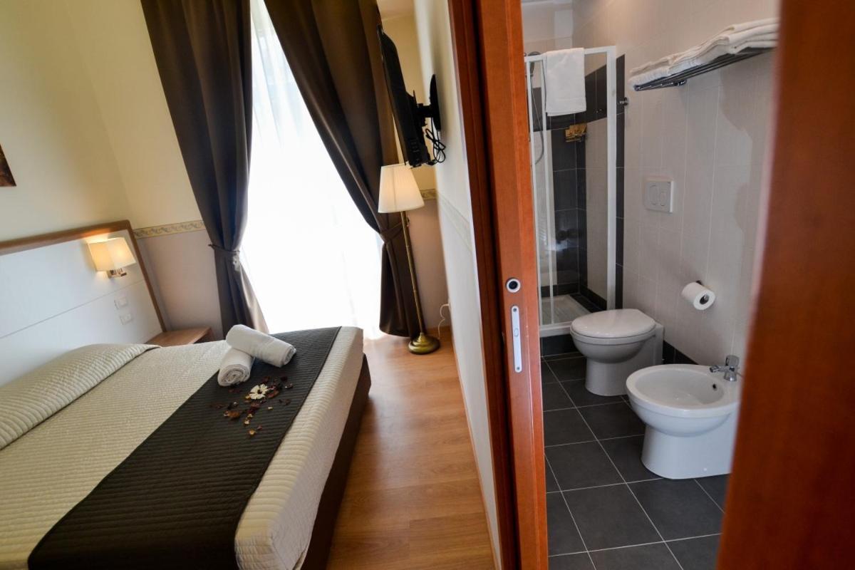 B&B Al Viale Foggia Bagian luar foto