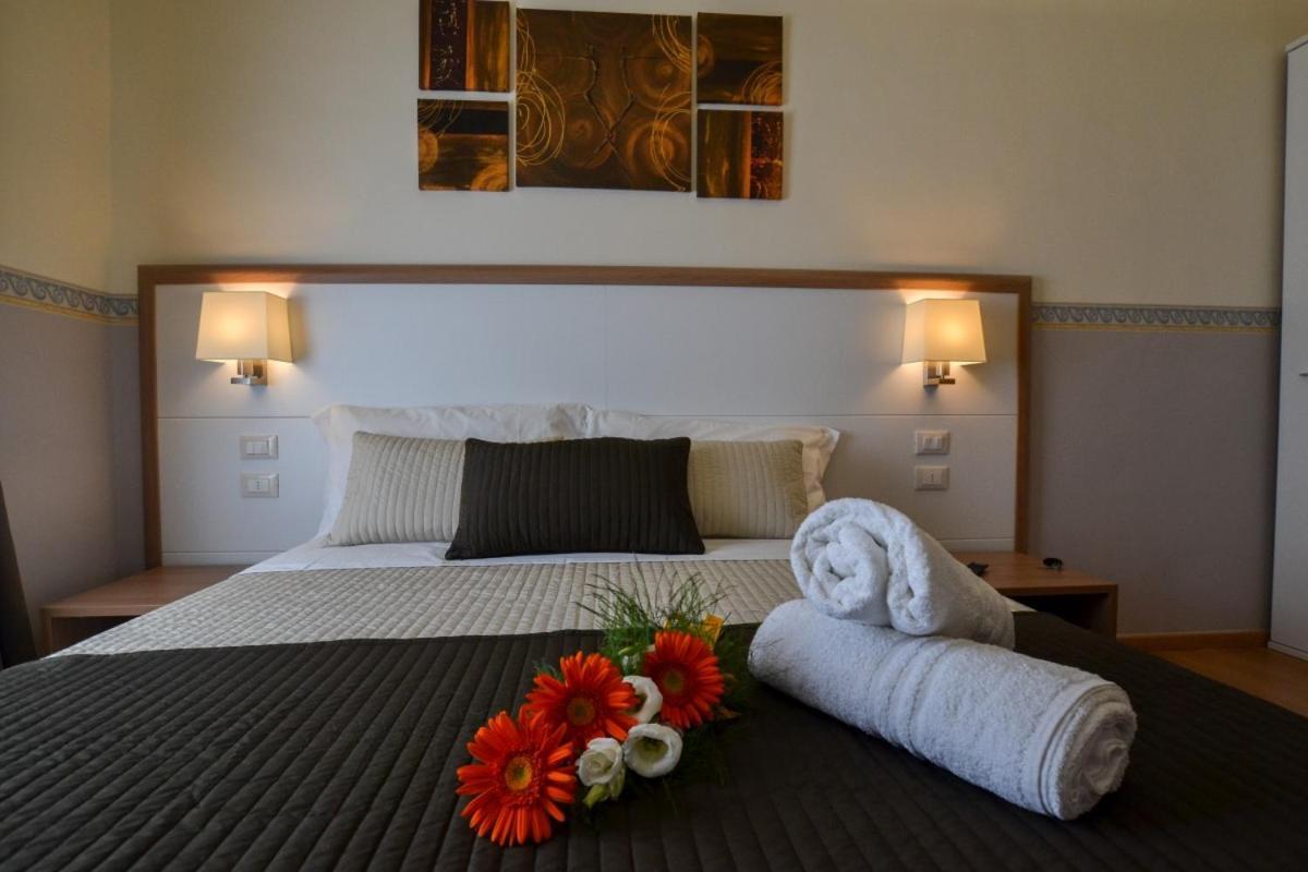 B&B Al Viale Foggia Bagian luar foto